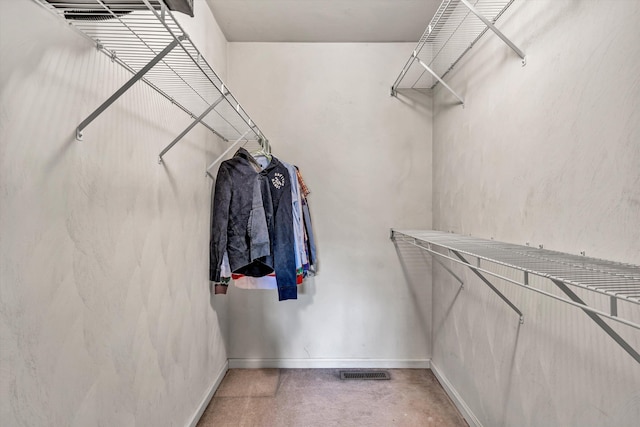 view of spacious closet