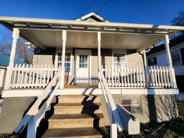 view of front of house with a porch