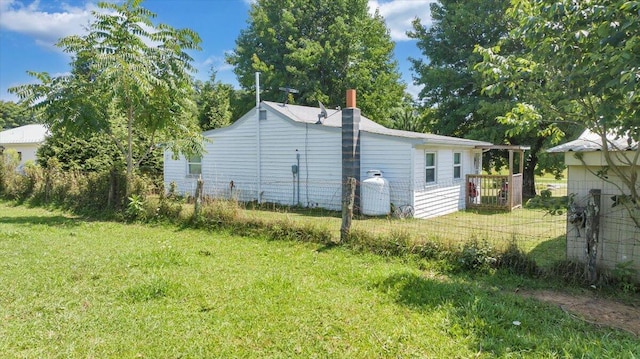 exterior space featuring a yard