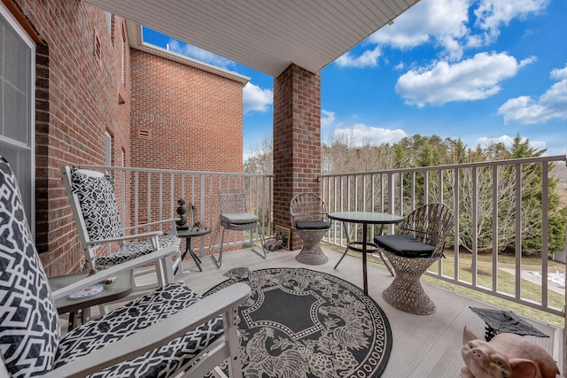 3040 Mcvitty Forest Dr Unit 211, Roanoke, VA 24018 - view of balcony