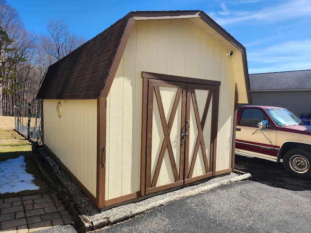 view of outbuilding