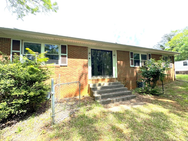 1075 Windstar Cir, Vinton, VA 24179 - ranch-style house with entry steps and brick siding