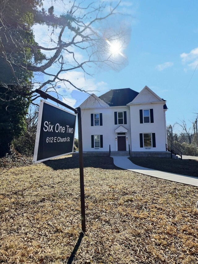 view of front of house