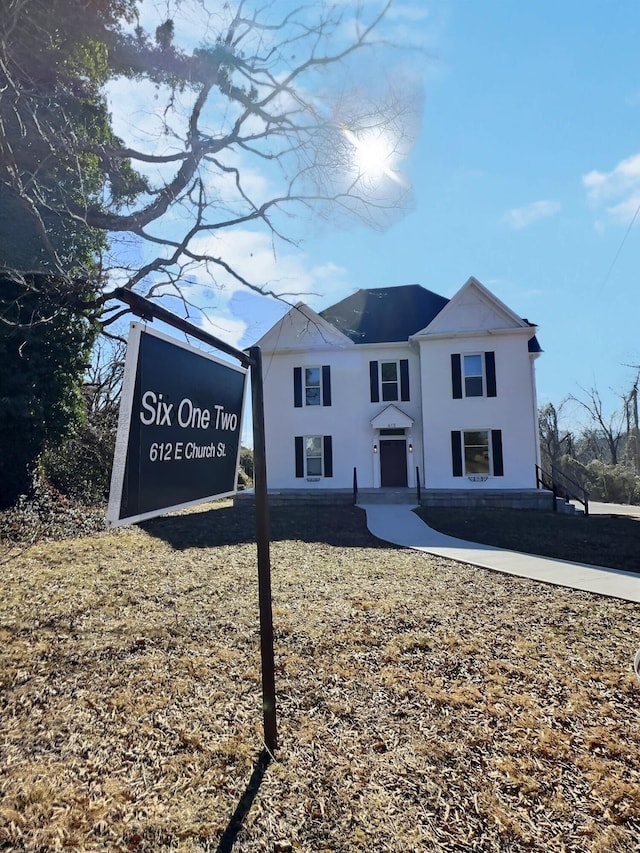 view of front of house with stucco siding