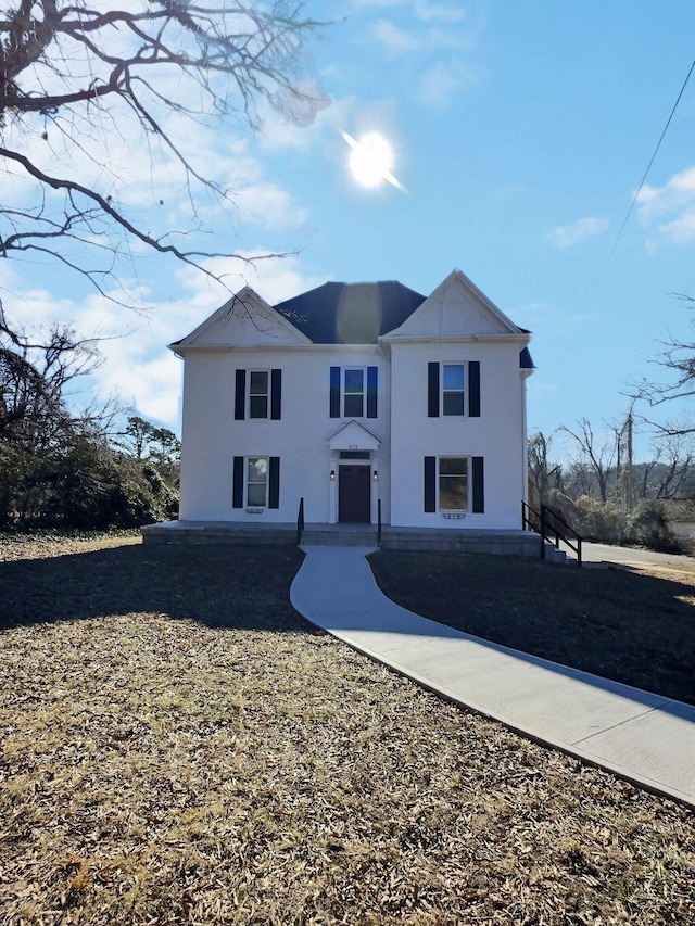 view of traditional-style home