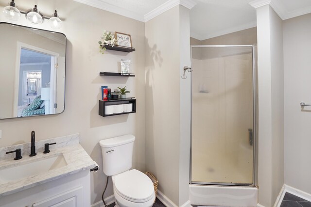 bedroom featuring crown molding, dark wood-type flooring, a textured ceiling, and ceiling fan