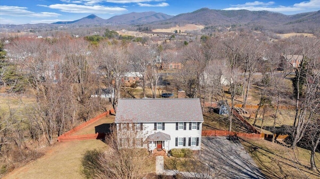 bird's eye view with a mountain view