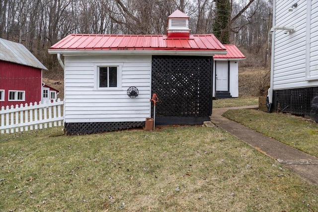 exterior space with a yard