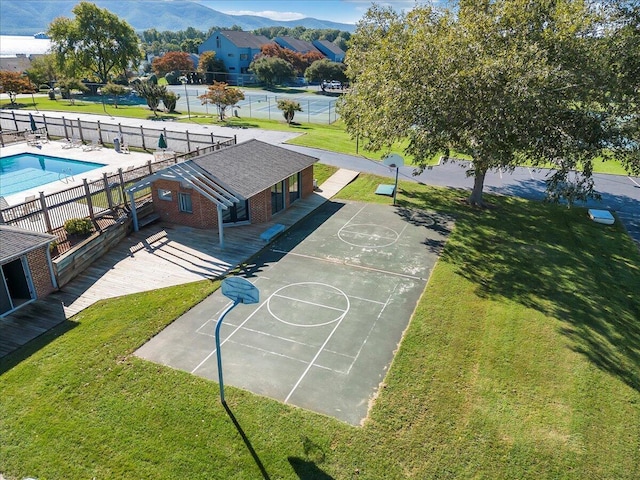 bird's eye view featuring a mountain view