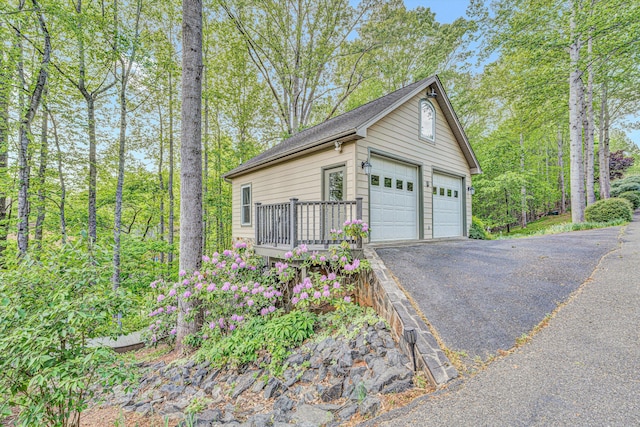 view of detached garage
