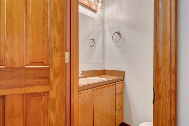 3615 Dogwood Ln SW, Roanoke, VA 24015 - bathroom with vanity