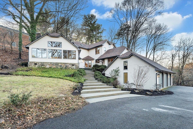 3615 Dogwood Ln SW, Roanoke, VA 24015 - view of front of house with driveway and stairs