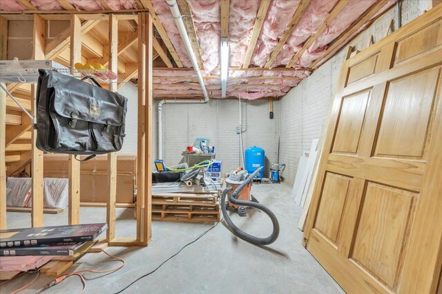 181 Borderline Rd NW, Willis, VA 24380 - interior space