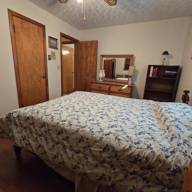 bedroom with a textured ceiling