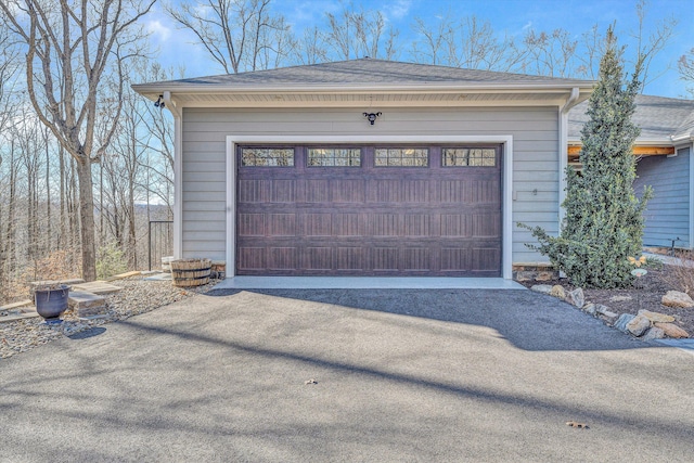 view of detached garage