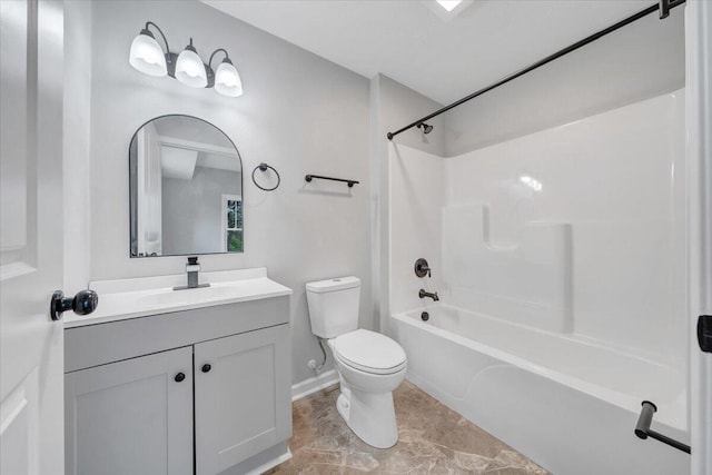 2236 Kenwood Blvd SE, Roanoke, VA 24013 - full bath featuring toilet, vanity,  shower combination, and baseboards