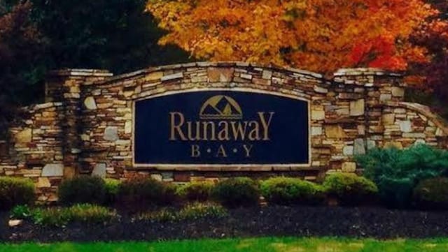 368 Penninsula Pt, Lynch Station, VA 24571 - view of community sign