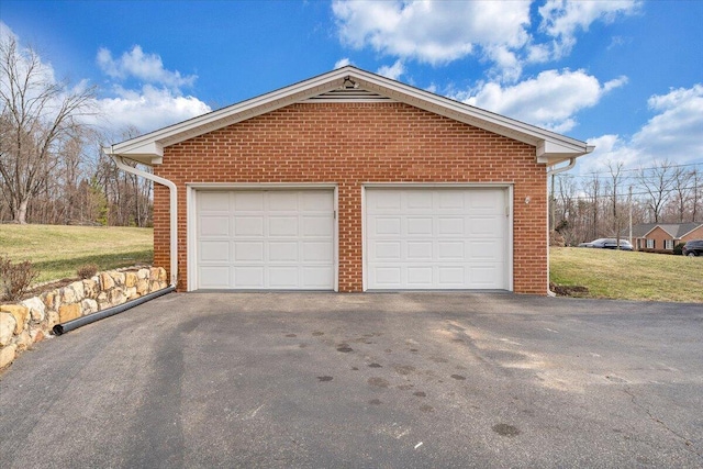 view of detached garage