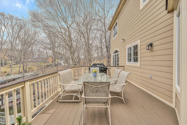 deck featuring outdoor dining space