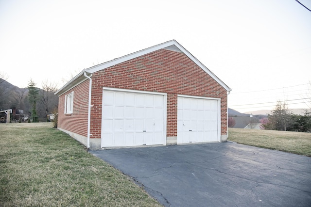 view of detached garage