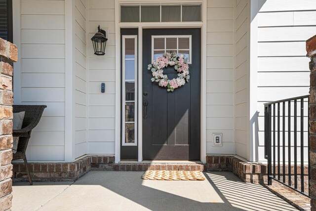 1042 Round Meadow Dr, Christiansburg, VA 24073 - property entrance featuring a porch