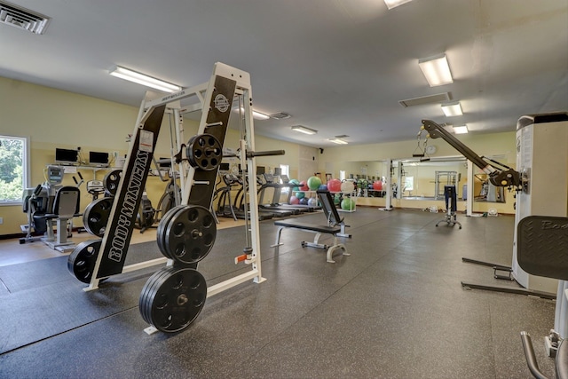 1075 Golf View Ct, Huddleston, VA 24104 - view of gym