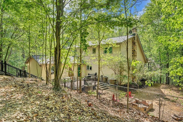 view of yard featuring fence