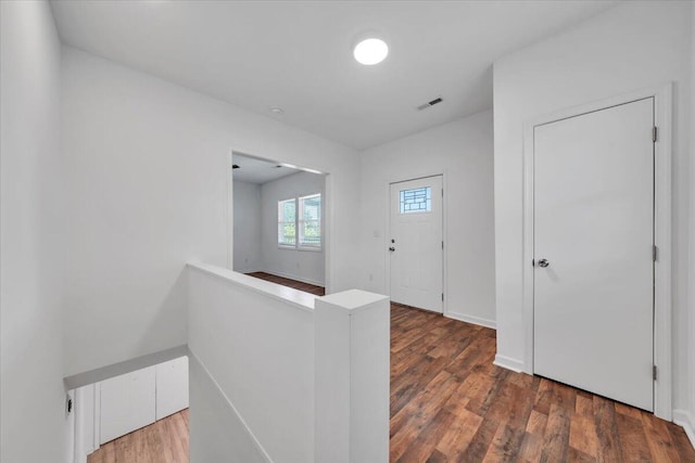 1113 17th St SE, Roanoke, VA 24013 - foyer entrance with visible vents and wood finished floors