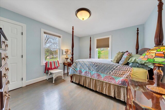 721 Mount Vernon Ave, Salem, VA 24153 - bedroom featuring baseboards and wood finished floors