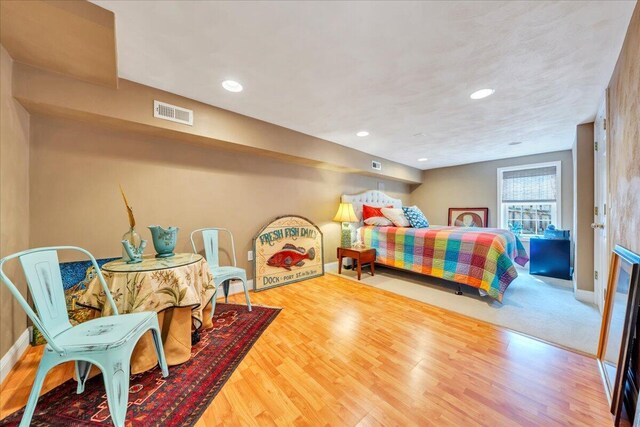 721 Mount Vernon Ave, Salem, VA 24153 - bedroom featuring baseboards, visible vents, recessed lighting, and wood finished floors