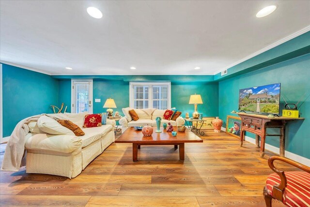 721 Mount Vernon Ave, Salem, VA 24153 - living area featuring baseboards, recessed lighting, ornamental molding, and wood-type flooring