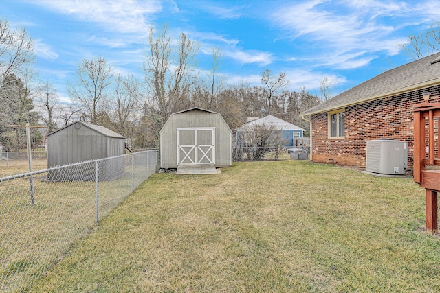 1714 Orchard Dr, Salem, VA 24153 - view of yard with a fenced backyard, an outdoor structure, and a storage unit