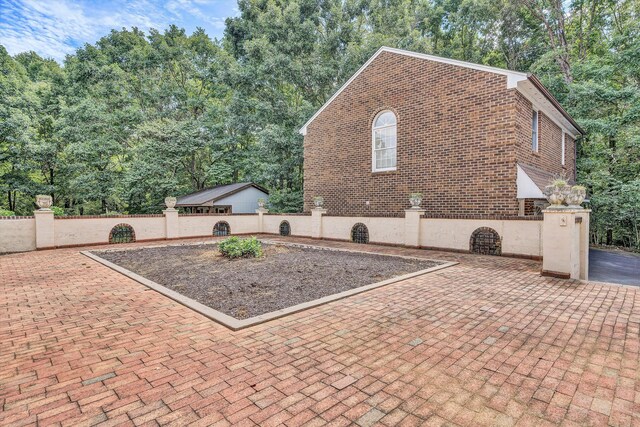 1710 Dawn Ln SW, Roanoke, VA 24018 - view of patio / terrace featuring fence