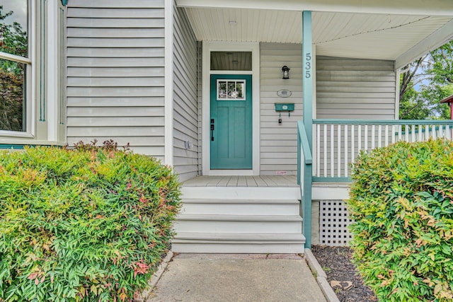 535 Day Ave SW, Roanoke, VA 24016 - entrance to property with a porch