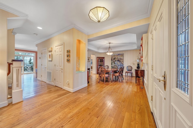 3649 Peakwood Dr SW, Roanoke, VA 24014 - entryway featuring light wood-style floors, recessed lighting, ornamental molding, and arched walkways