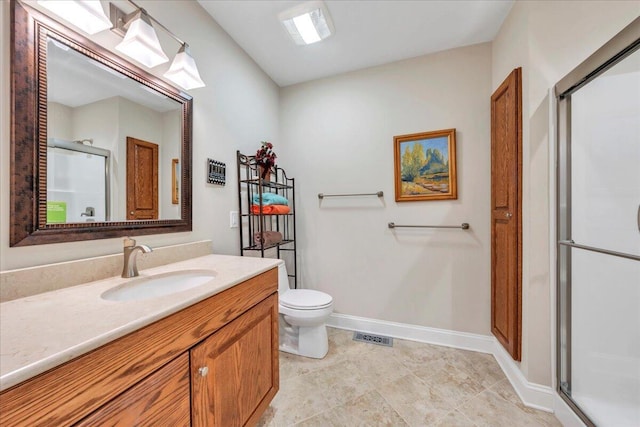 full bathroom featuring visible vents, toilet, vanity, baseboards, and a stall shower