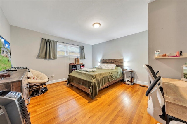1944 Burma Rd, Salem, VA 24153 - bedroom featuring light wood-style flooring and baseboards