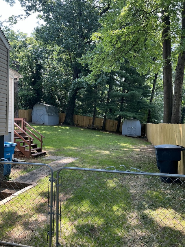 2513 Liberty Rd NW, Roanoke, VA 24012 - view of yard