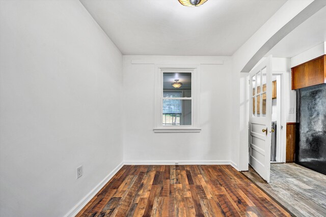 2513 Liberty Rd NW, Roanoke, VA 24012 - empty room with dark wood-style flooring and baseboards
