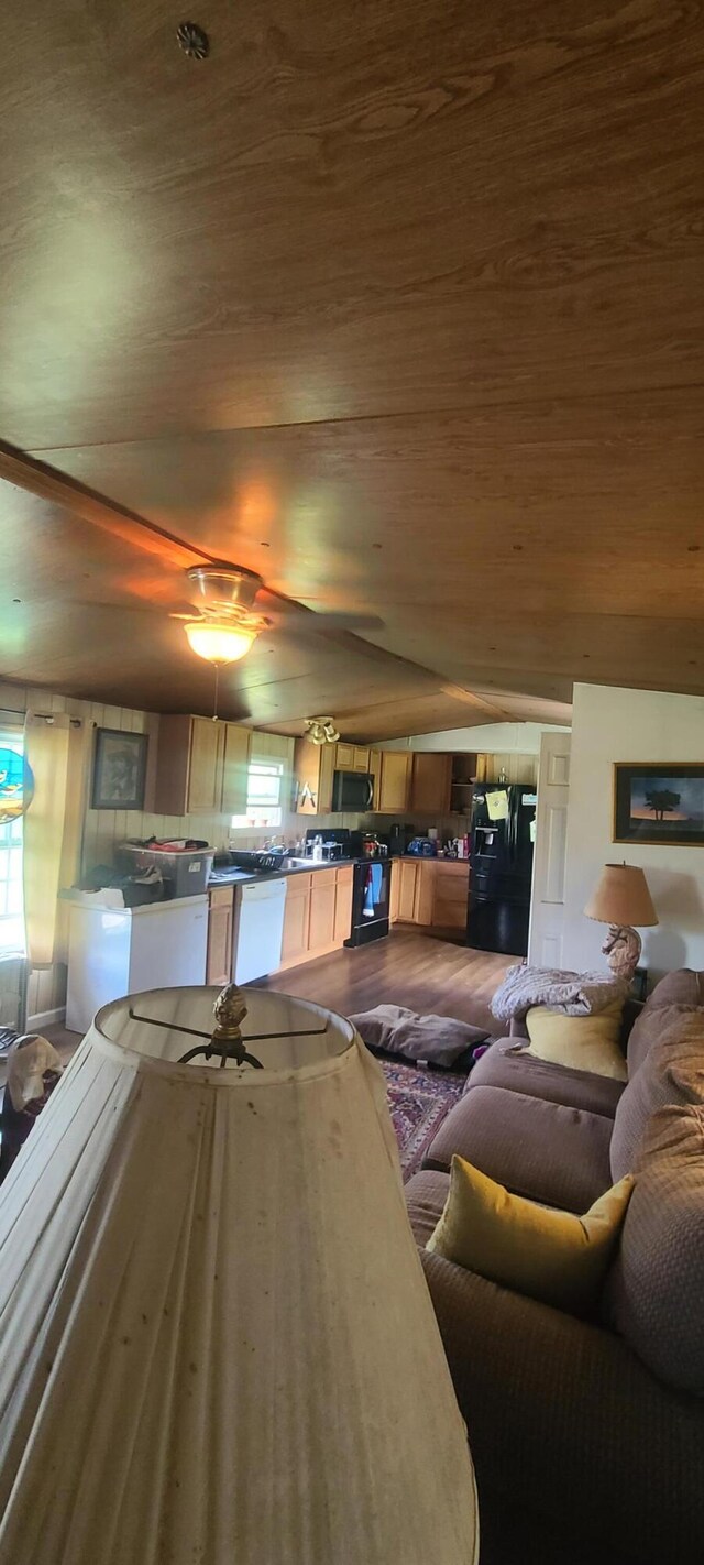 657 Meadows Ln, New Castle, VA 24127
