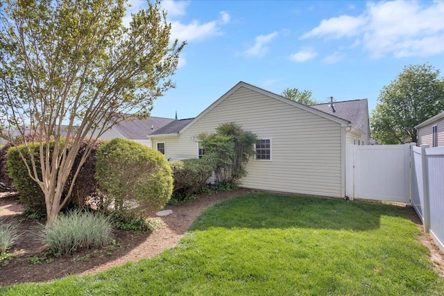 38 Point Pleasant Ave, Salem, VA 24153 - view of property exterior featuring a lawn and fence