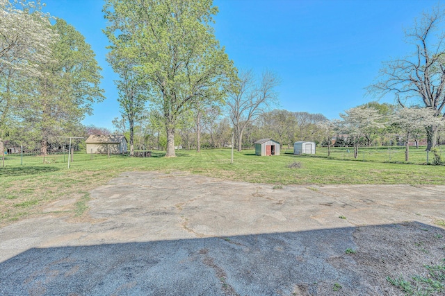 1112 Highland Rd, Salem, VA 24153 - view of yard featuring a carport