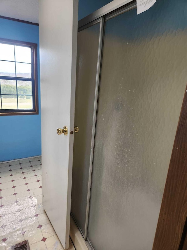 402 Mountain Meadow Dr, Vinton, VA 24179 - full bath featuring a shower with shower door and tile patterned floors