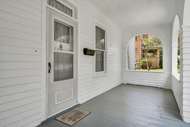 entrance to property with covered porch