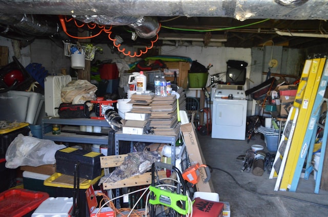 storage area with washer / dryer
