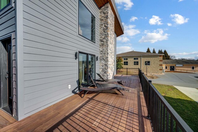 101 Retreat Ln, Huddleston, VA 24104 - view of deck