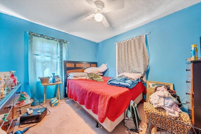 712 Baltimore Ave, Bedford, VA 24523 - bedroom featuring carpet floors, a textured ceiling, and ceiling fan