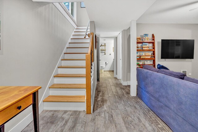 511 Autumn Ave, Huddleston, VA 24104 - stairs with wood finished floors and baseboards