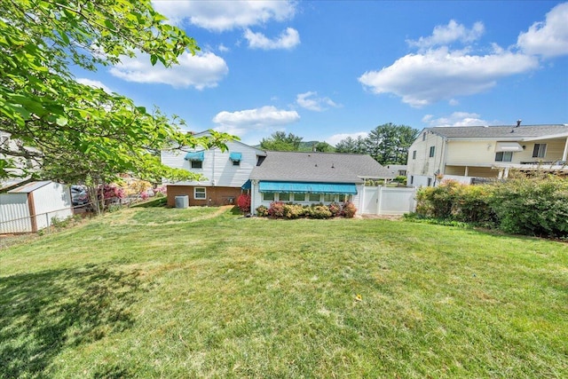 view of yard featuring fence