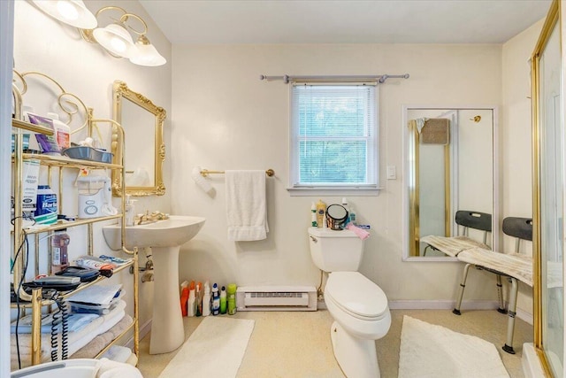 bedroom featuring light colored carpet, a ceiling fan, and a closet